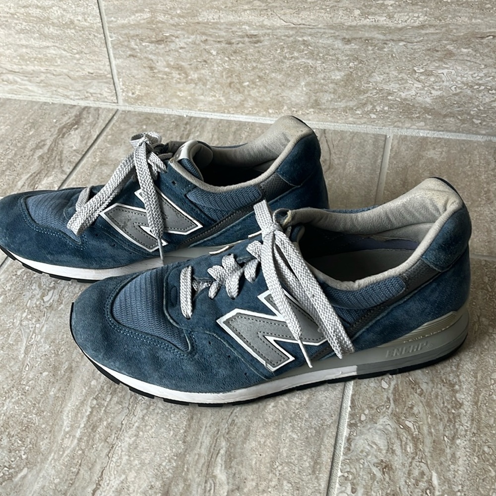 Men’s New Balance light blue 996 shoes, size 8.5